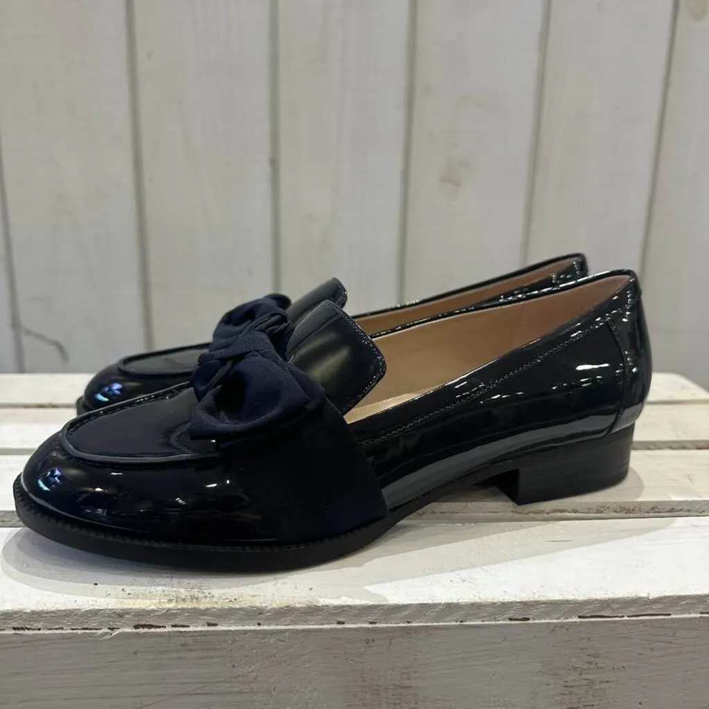 Bandolino Lindio Loafers - Size 8.5