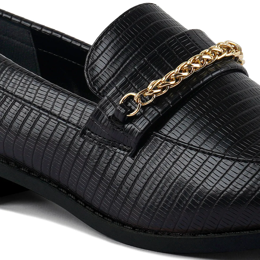 Low Block Loafers Adorned With Golden Chain