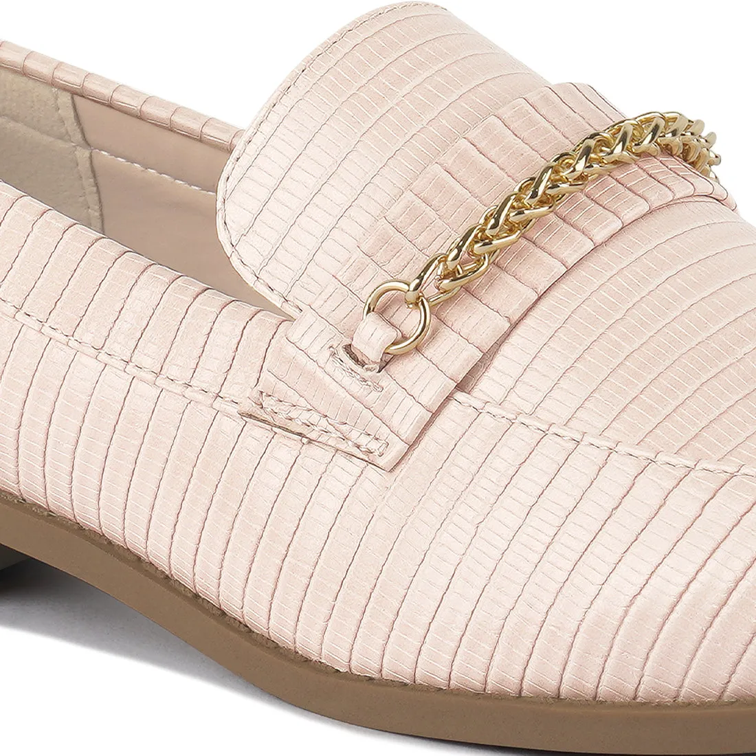 Low Block Loafers Adorned With Golden Chain