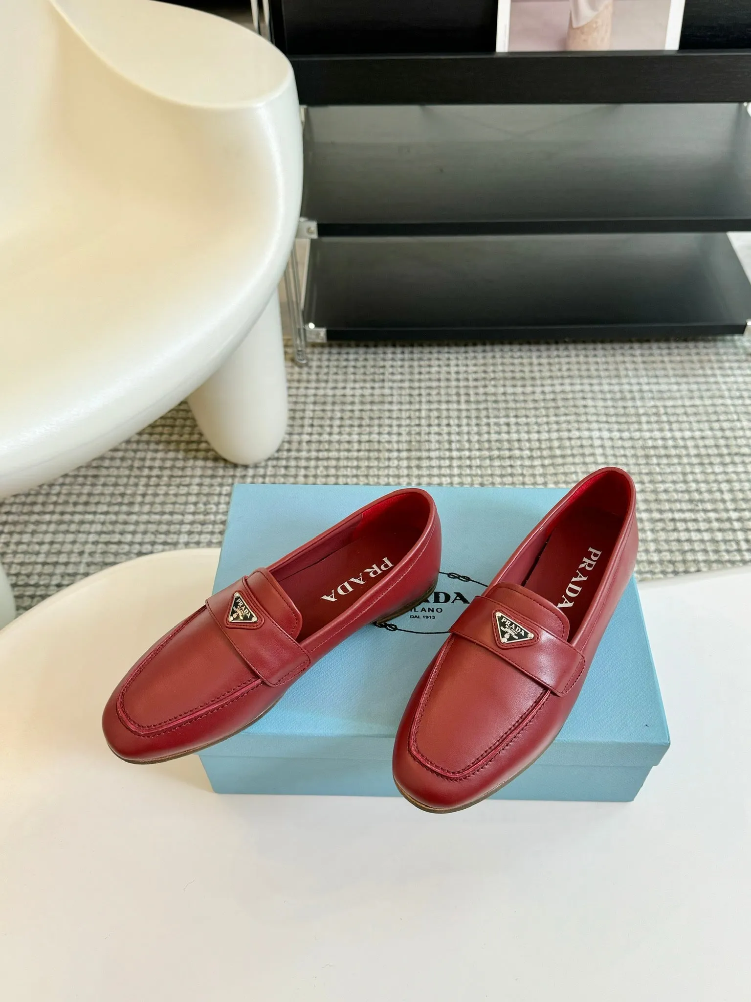 PRA LOAFERS CHERRY CALFSKIN